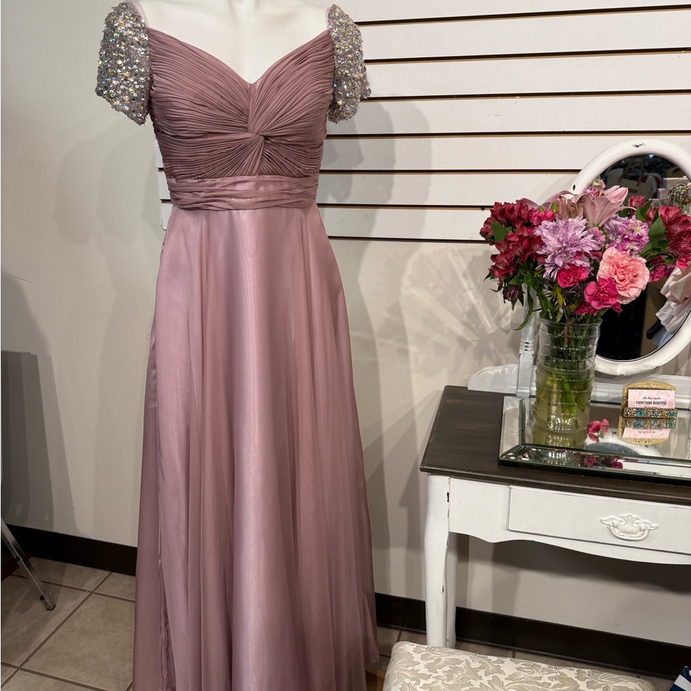 Chic Mauve Maxi Dress with Embellished Sleeves